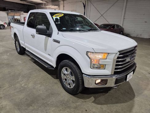 Used 2015 Ford F150 XLT w/ Equipment Group 302A Luxury AWD/4WD image 21