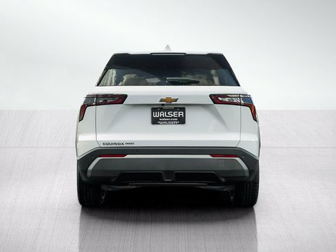 New 2026 Chevrolet Equinox LT AWD/4WD image 5