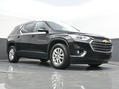 Used 2020 Chevrolet Traverse LT AWD/4WD image 37