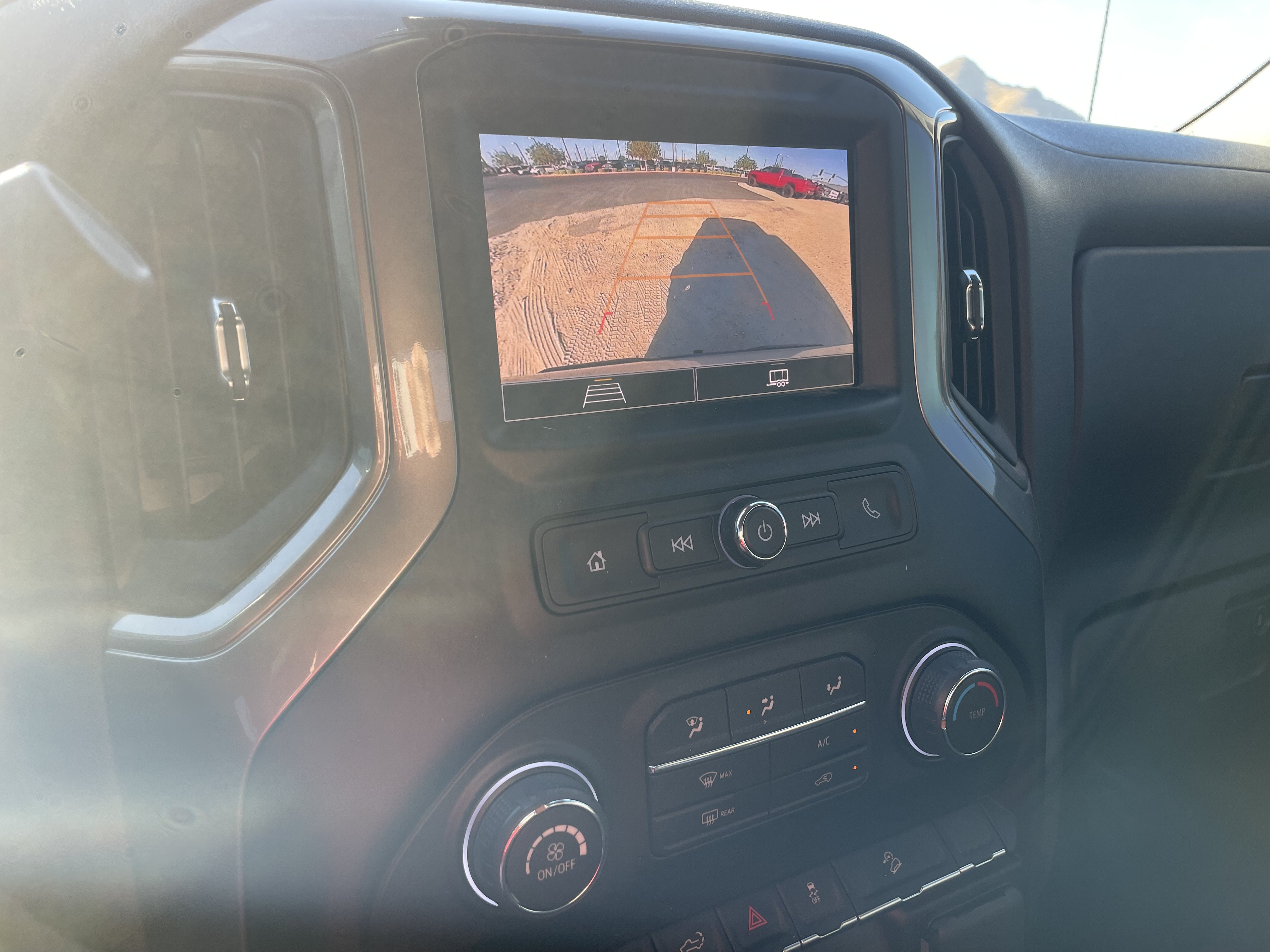Used 2026 Chevrolet Silverado 1500 Custom Trail Boss w/ LPO, Dark Essentials Package AWD/4WD image 18
