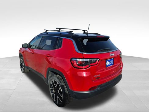 Used 2017 Jeep Compass Limited image 8