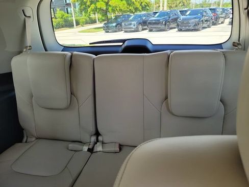 Used 2023 Nissan Armada SL w/ Captain's Chairs Package AWD/4WD image 13