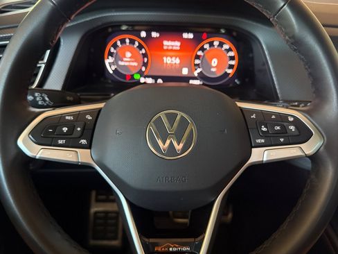 Used 2024 Volkswagen Atlas Peak Edition SEL AWD/4WD image 31