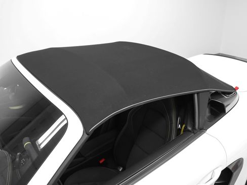 Certified 2025 Porsche 718 Boxster Spyder RS RWD image 9