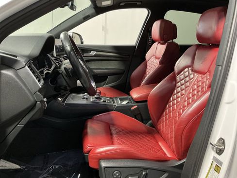 Used 2018 Audi SQ5 Prestige w/ Prestige Package image 21