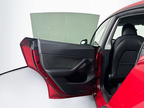 Used 2023 Tesla Model Y Long Range image 26