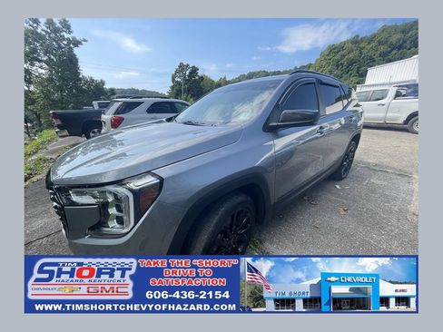 Used 2024 GMC Terrain SLE w/ Elevation Edition AWD/4WD image 1