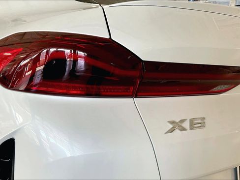 New 2026 BMW X6 xDrive40i w/ Climate Comfort Package image 14