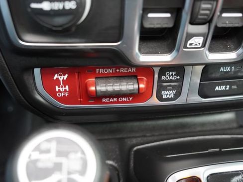 Certified 2025 Jeep Wrangler Unlimited Rubicon 4xe w/ Safety Group image 31