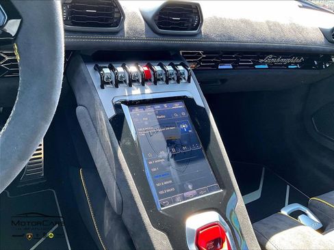 Used 2023 Lamborghini Huracan Sterrato image 7