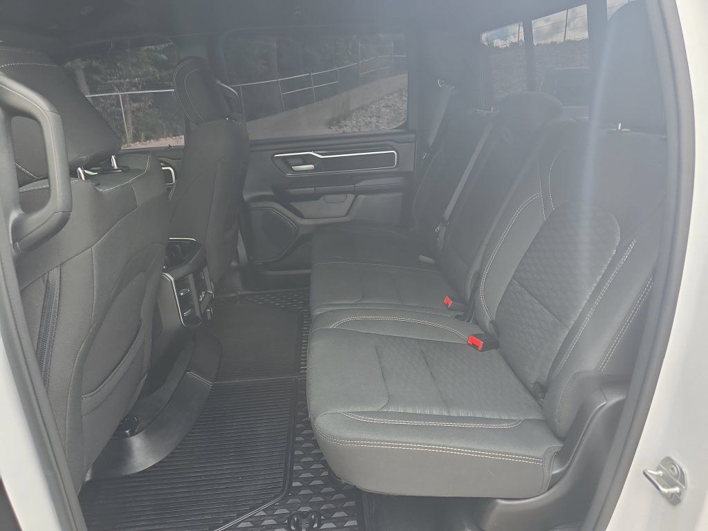 Used 2025 RAM 1500 Big Horn AWD/4WD image 16
