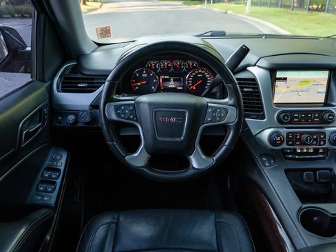 Used 2015 GMC Yukon XL SLT w/ Open Road Package RWD image 21