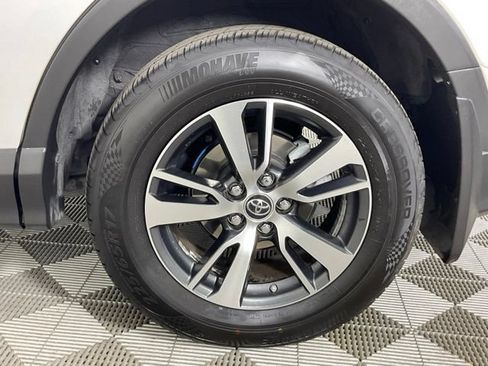 Used 2017 Toyota RAV4 XLE FWD image 9