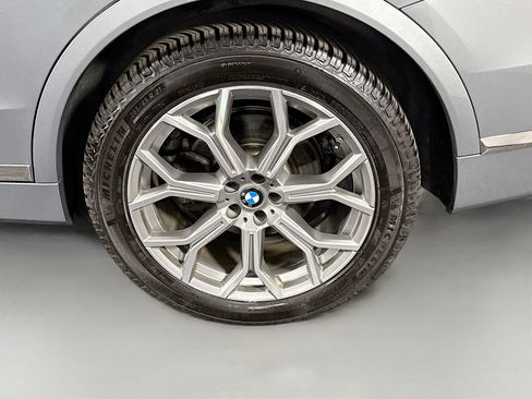 Used 2023 BMW X7 xDrive40i w/ Premium Package AWD/4WD image 37