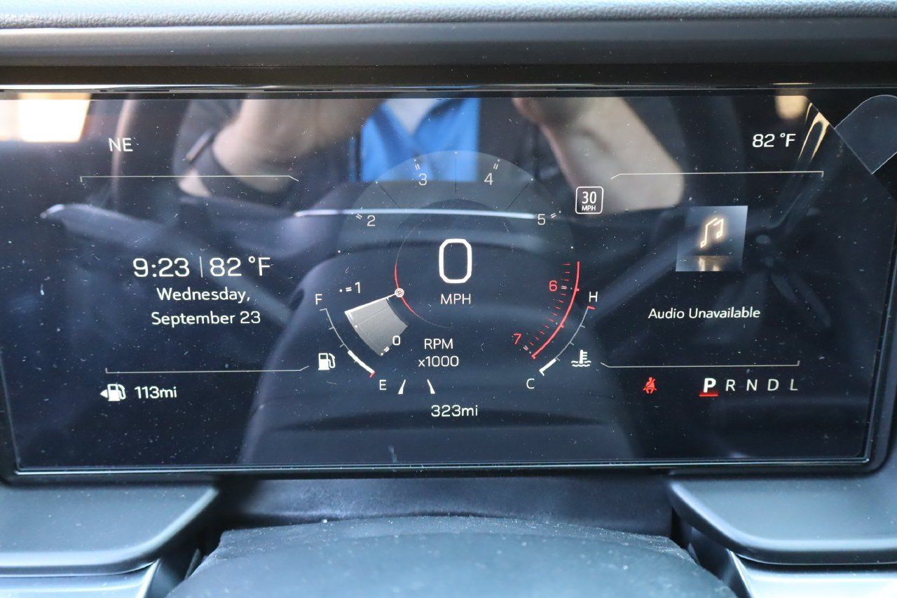 Used 2027 GMC Terrain Elevation w/ Elevation Premium Package FWD image 9