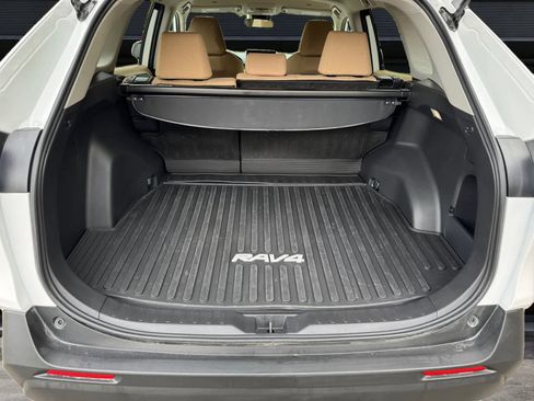 Certified 2025 Toyota RAV4 XLE image 10