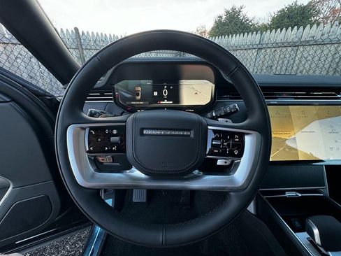 New 2025 Land Rover Range Rover SE image 11