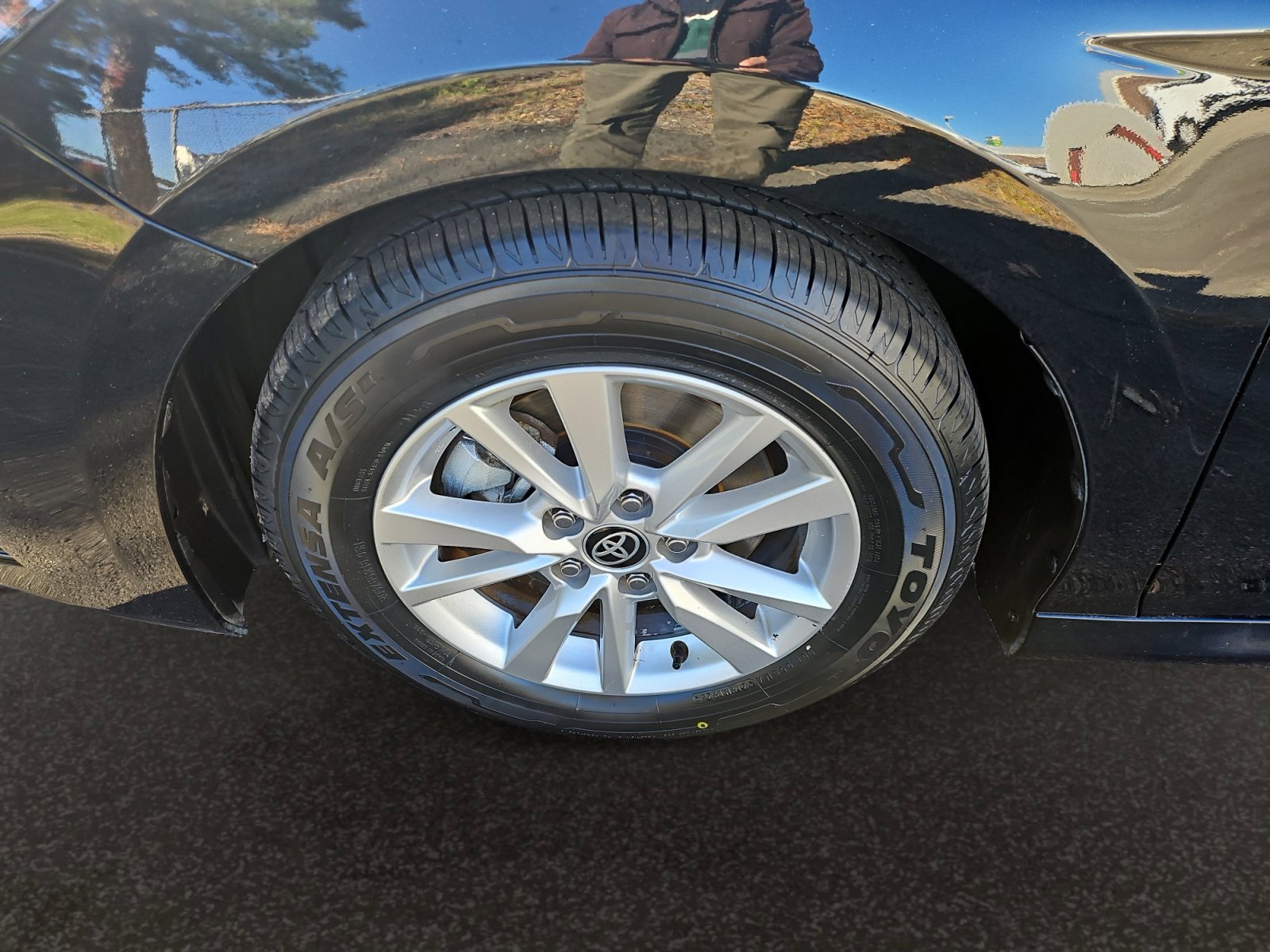 Used 2025 Toyota Camry LE FWD image 40