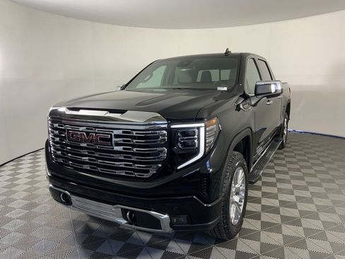 Used 2025 GMC Sierra 1500 Denali image 5