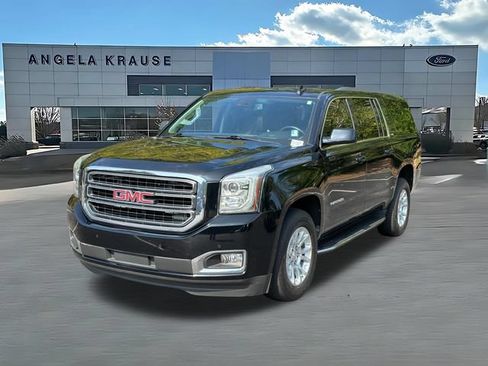 Used 2020 GMC Yukon XL SLT w/ Open Road Package RWD image 3