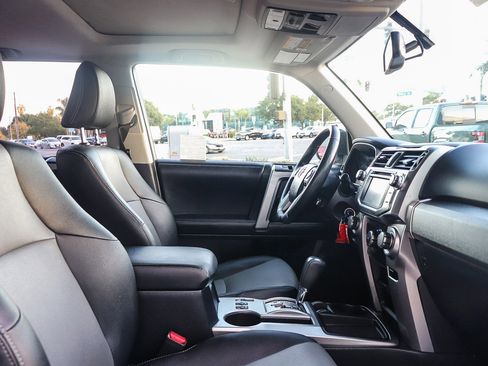 Certified 2019 Toyota 4Runner SR5 Premium image 19