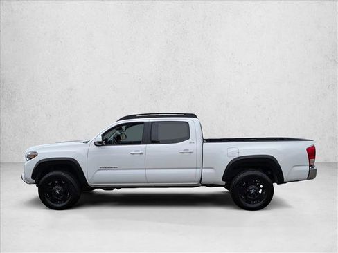 Used 2016 Toyota Tacoma SR5 image 8