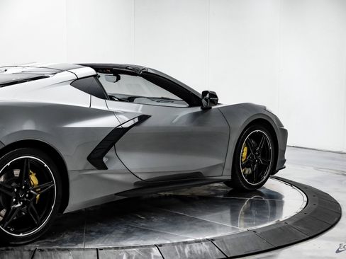 Used 2023 Chevrolet Corvette Stingray Premium Cpe w/ Z51 Performance Package image 19