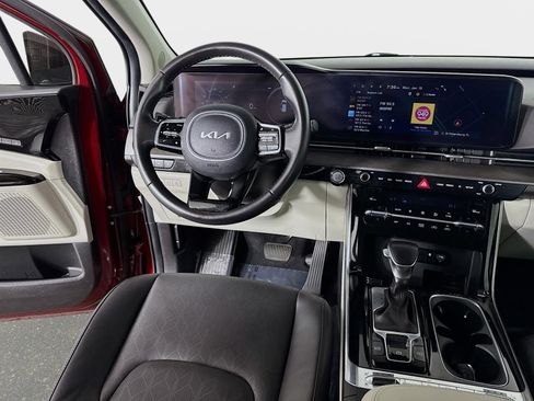 Certified 2024 Kia Carnival SX image 23