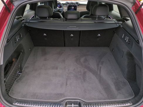 Used 2025 Mercedes-Benz GLC 300 4MATIC image 13