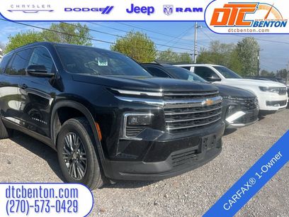 Used 2025 Chevrolet Traverse LT