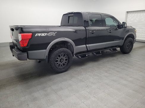 Used 2016 Nissan Titan PRO-4X w/ Pro-4x Convenience Package image 10