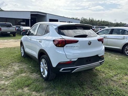 Used 2020 Buick Encore GX Preferred w/ Cold Weather Comfort Package FWD image 5