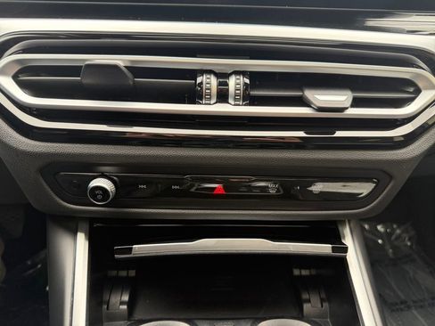 Used 2024 BMW i4 xDrive40i image 18