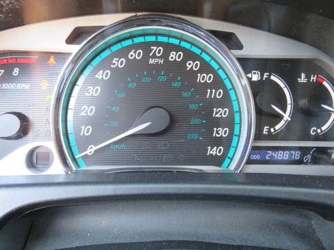 Used 2013 Toyota Venza LE image 12