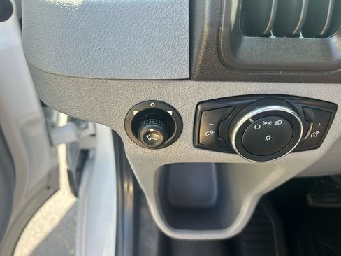 Used 2017 Ford Transit 350 138 DRW RWD image 19