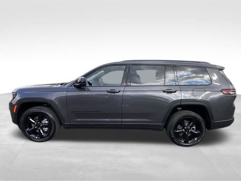New 2025 Jeep Grand Cherokee L Altitude image 8