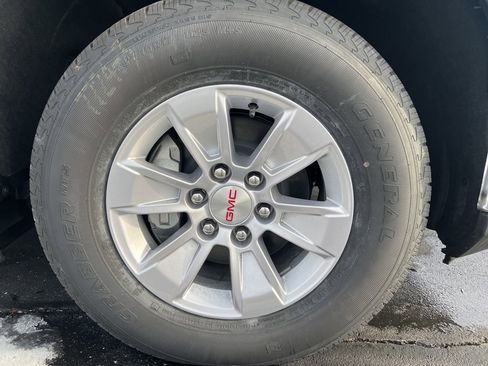 New 2026 GMC Sierra 1500 SLE w/ Preferred Package image 2