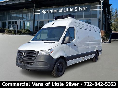 Used 2024 Mercedes-Benz Sprinter 2500 image 1
