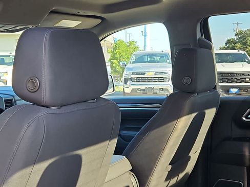 Used 2023 Chevrolet Silverado 1500 LT AWD/4WD image 16