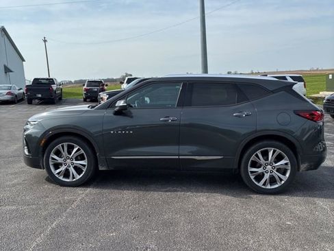 Used 2019 Chevrolet Blazer Premier w/ Sun and Wheels Package AWD/4WD image 2