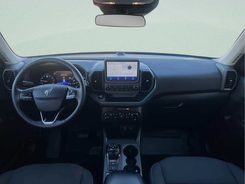 Used 2024 Ford Bronco Sport Badlands image 9