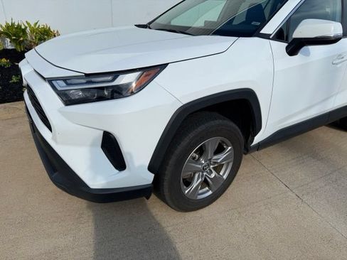 Used 2024 Toyota RAV4 XLE FWD image 16