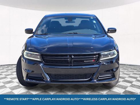 Used 2022 Dodge Charger SXT image 2
