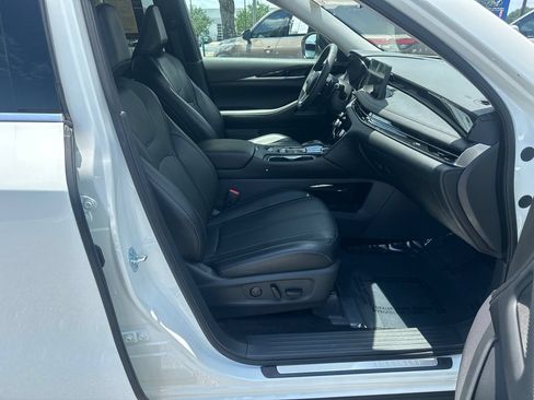 Used 2025 INFINITI QX60 Pure AWD/4WD image 11