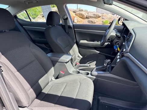 Used 2020 Hyundai Elantra SE w/ Cargo Package (C1) FWD image 13