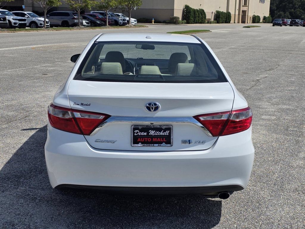 Used 2017 Toyota Camry XLE FWD image 4