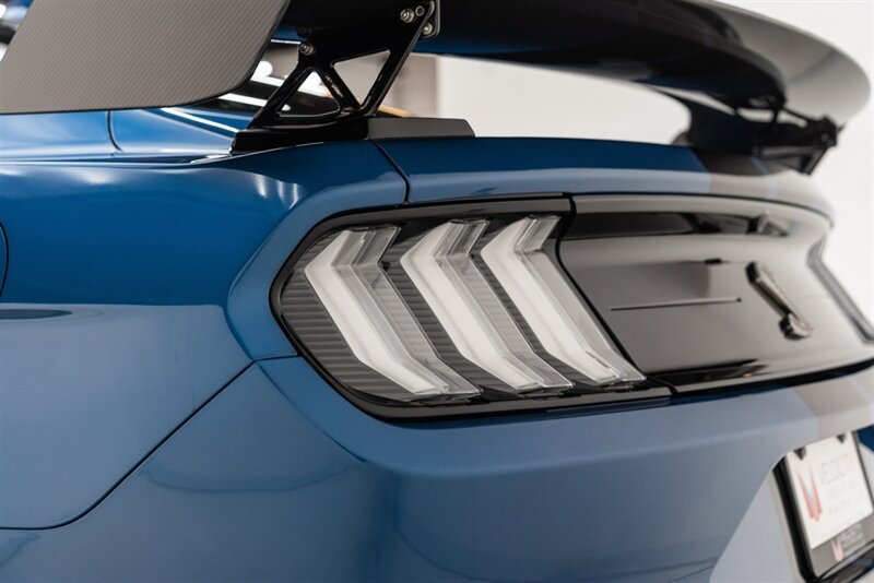 Used 2021 Ford Mustang Shelby GT500 w/ Carbon Fiber Track Pack RWD image 29