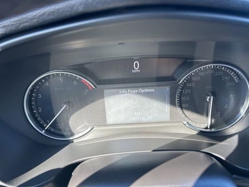 Used 2022 Cadillac XT4 Premium Luxury w/ Enhanced Visibility Package image 23