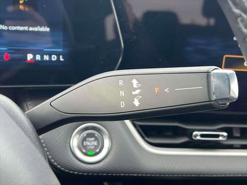 Used 2025 Chevrolet Equinox LT w/ Convenience Package II image 24