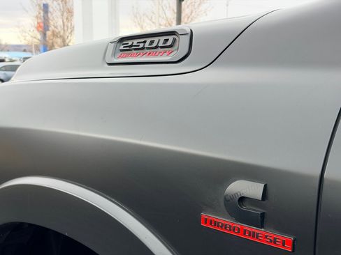 Used 2022 RAM 2500 Laramie w/ Night Edition image 35